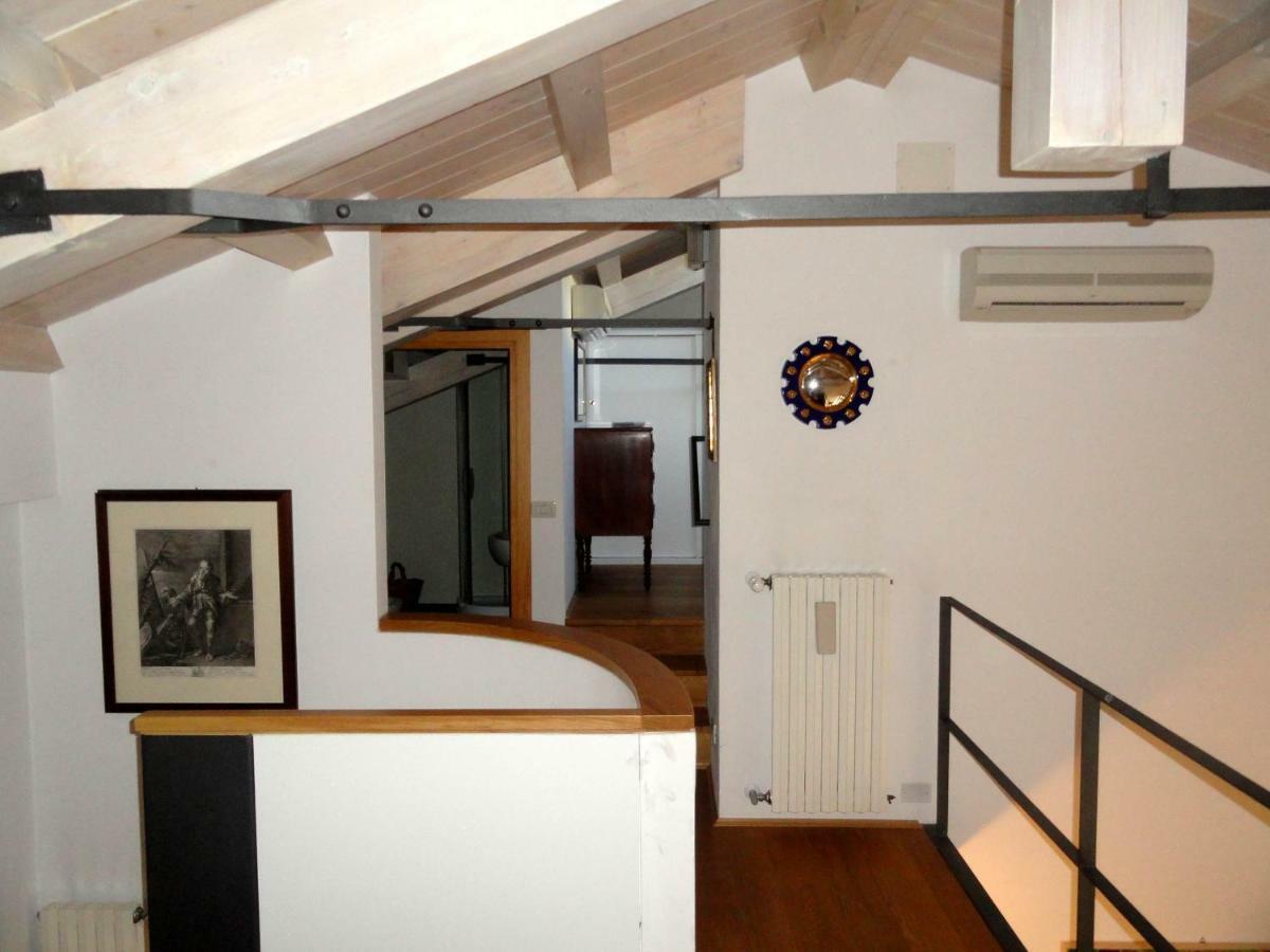 Appartamento Accademia San Vio Venecia Exterior foto